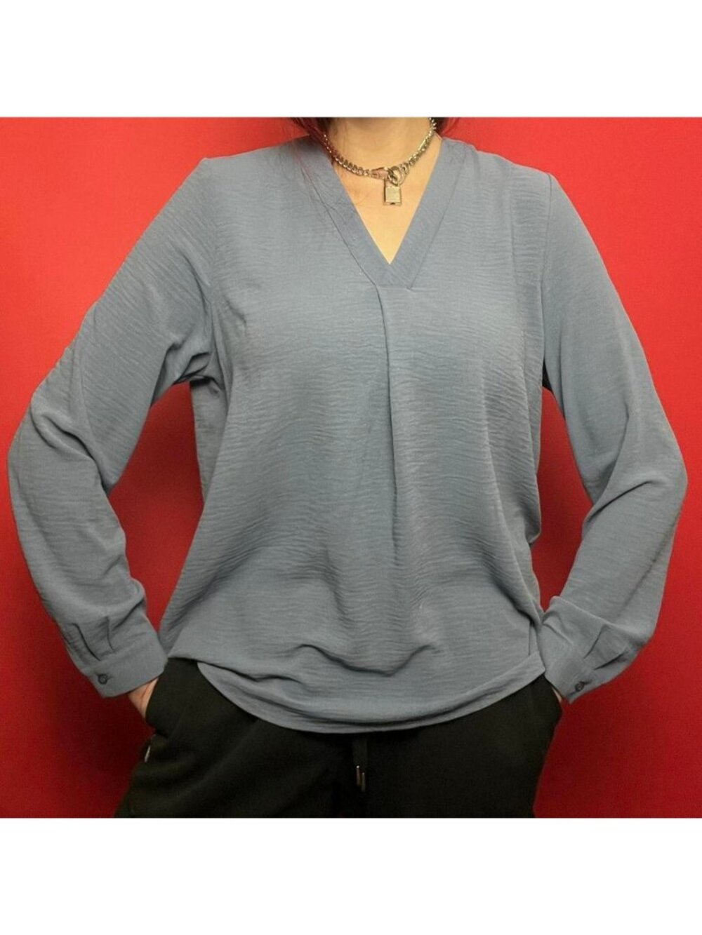 Dalia / ashy blue long sleeve top 💙🩶